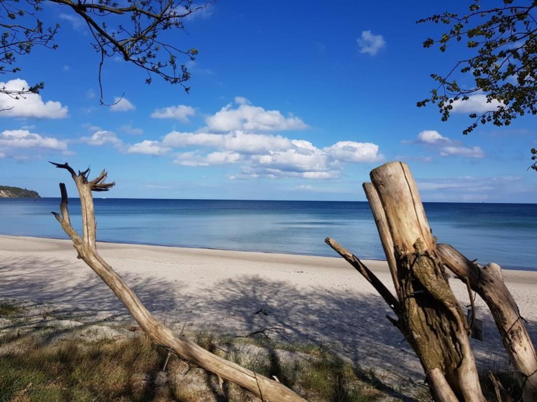 Suite Bragi - Odins Blick Wohnung 15 - Direkt Am Privatstrand, Mit Sauna Und Garten Lobbe Exterior foto