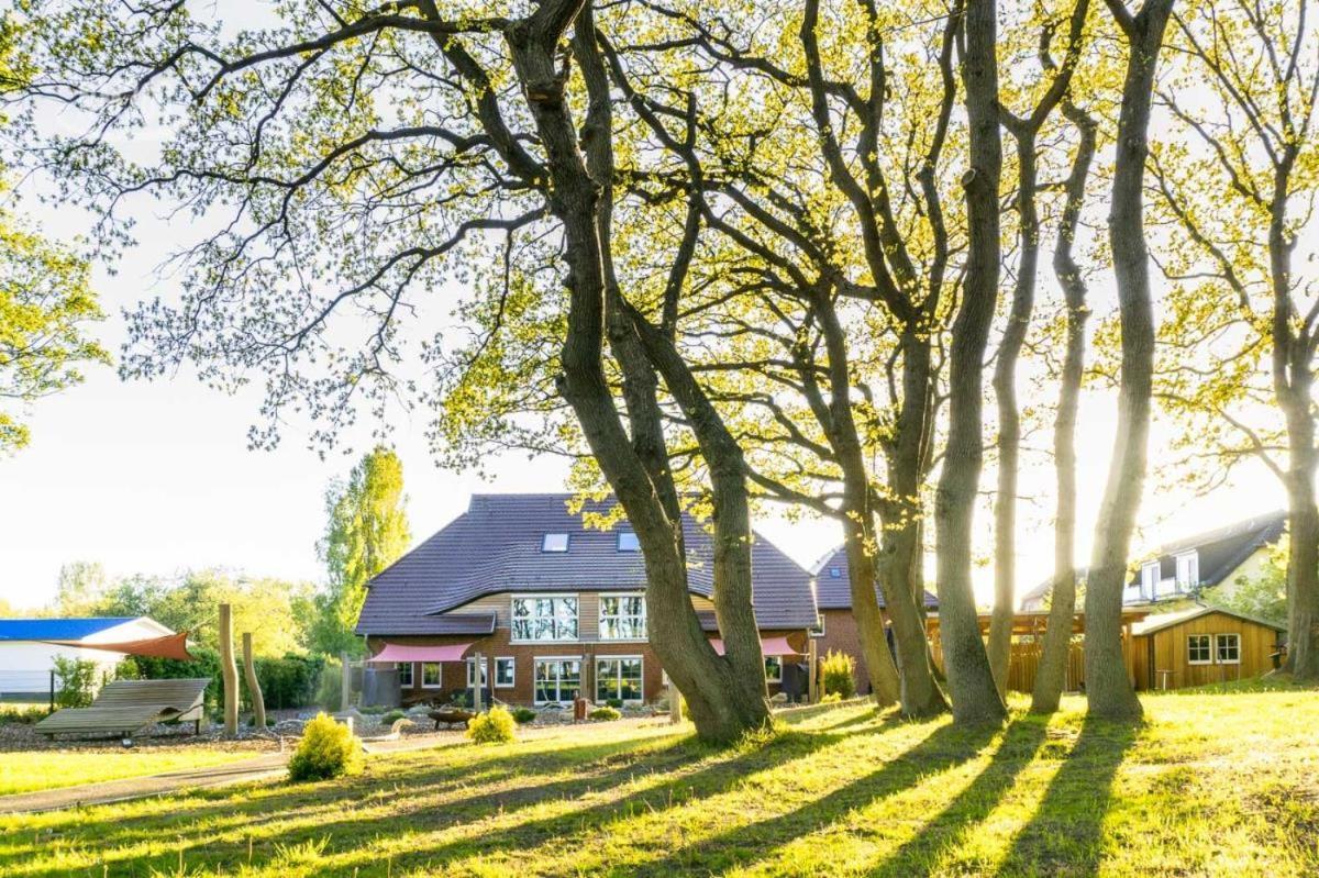 Suite Bragi - Odins Blick Wohnung 15 - Direkt Am Privatstrand, Mit Sauna Und Garten Lobbe Exterior foto